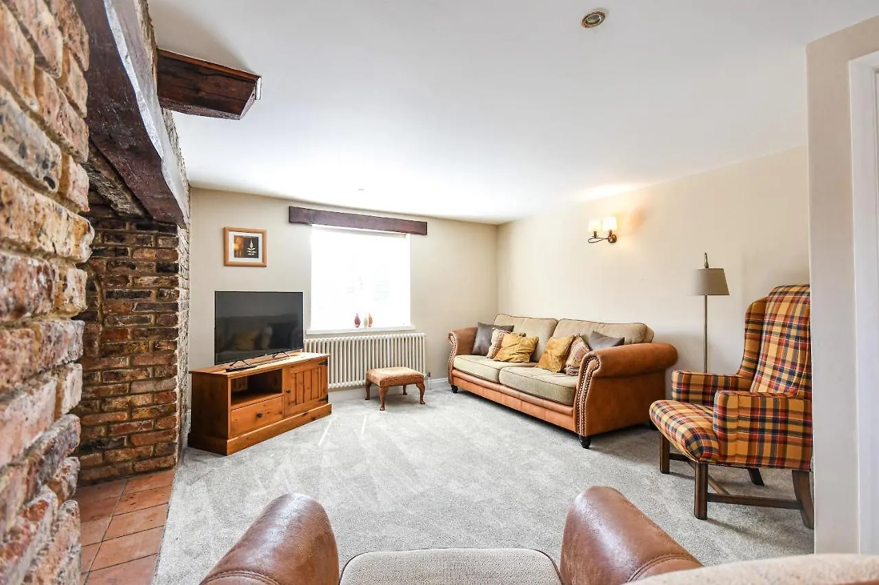 Dovecote Farm House Goole 0*,