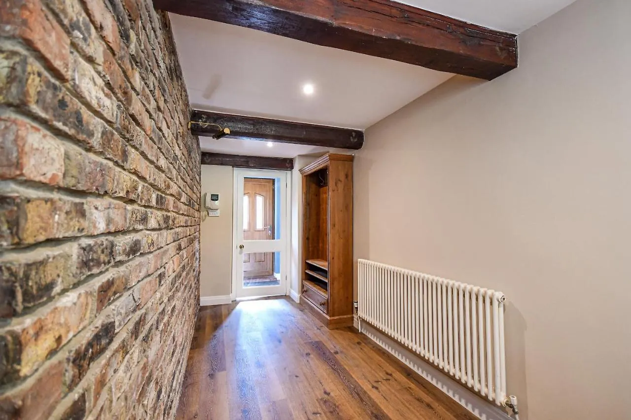 Dovecote Farm House Goole